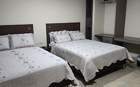HOTEL CASA MARED Corferias-Embajada Americana